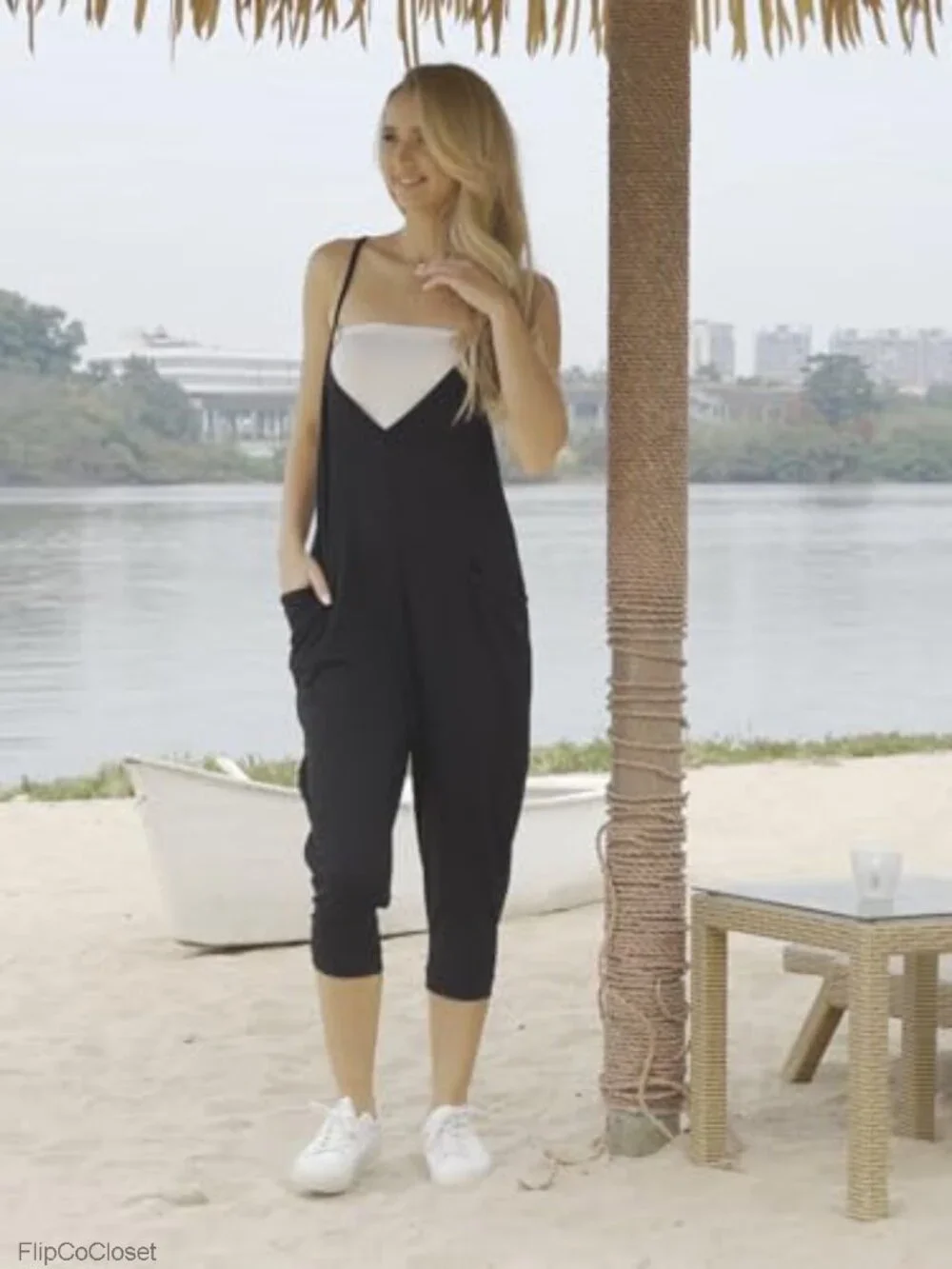 Women's Sleeveless V-Neck Spaghetti Strap Jumpsuit with Pockets Casual Summer